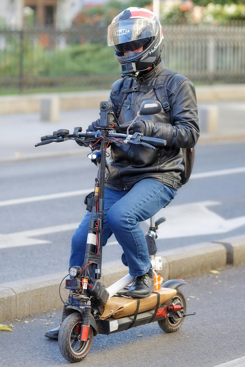 A person riding a scooter
AI-generated content may be incorrect.